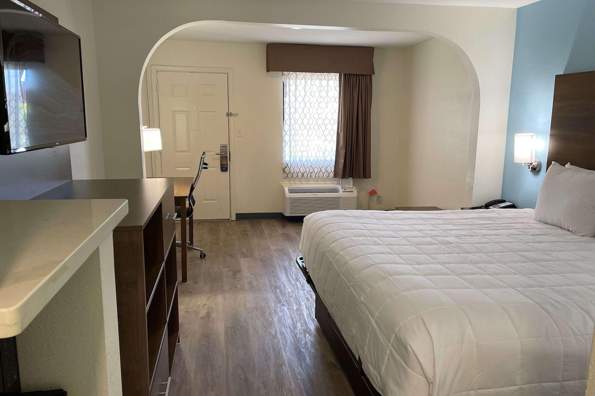 Motel Baymont By Wyndham Biloxi - Ocean Springs Extérieur photo