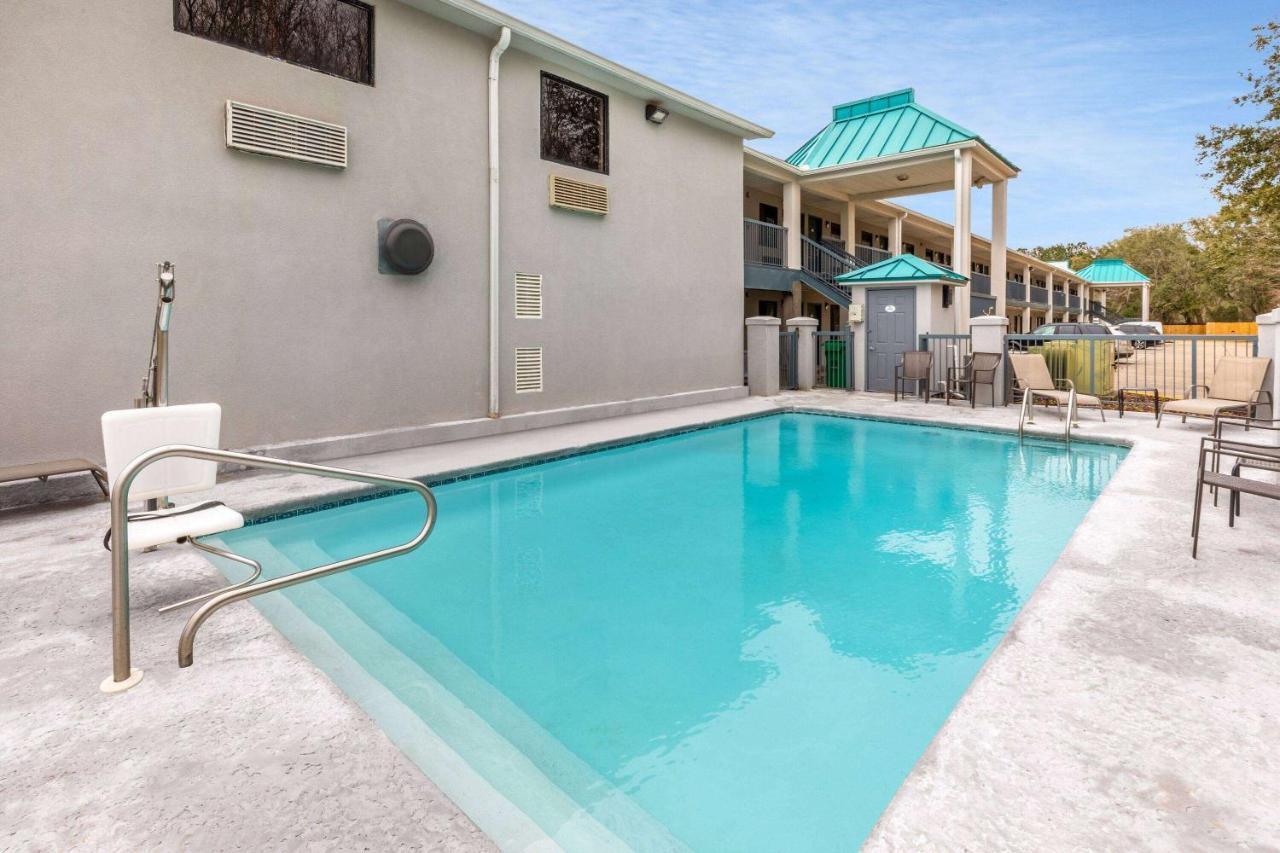 Motel Baymont By Wyndham Biloxi - Ocean Springs Extérieur photo